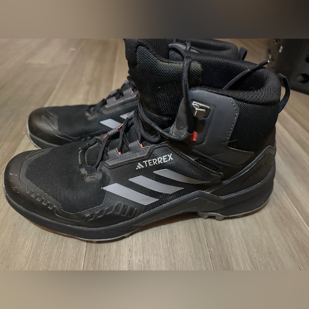 Adidas Continental Terrex Swift R3 Mid Hiking Shoes - Size 12